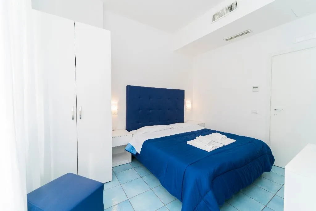 DOUBLE STANDARD Room, La Casa Di Aurora, Naples