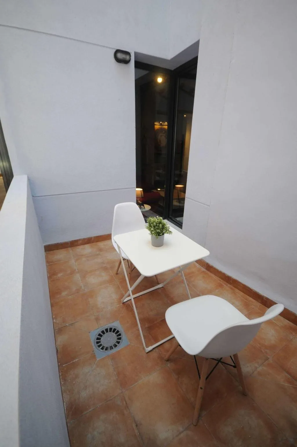 Terrace, Catalina Suites San Nicolas 3*, Valencia