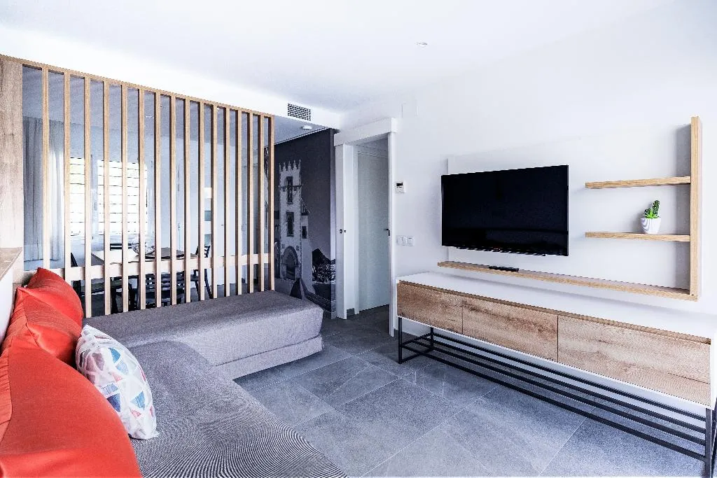 APARTMENT CAPACITY 3 Room, Sunway Apollo, Costa Brava