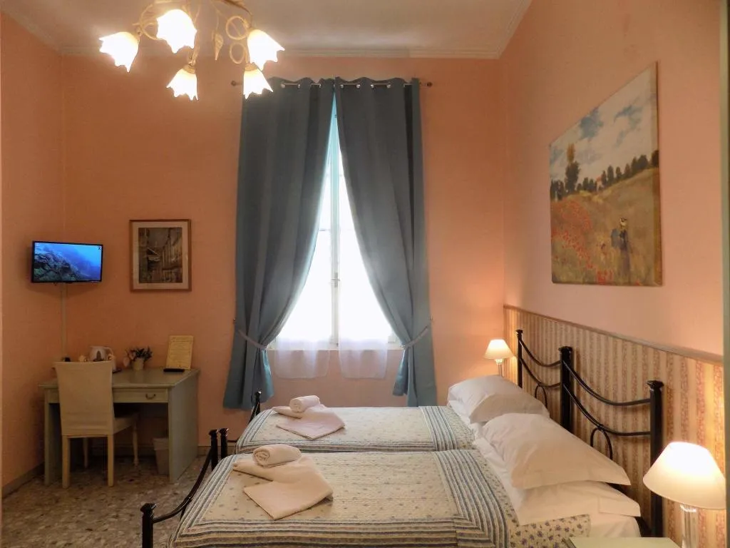 Room, Il Pitti Soggiorno, Florence