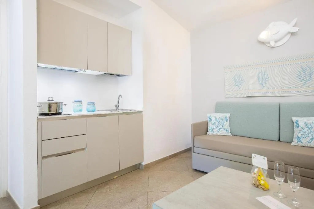 SUITE TWO BEDROOMS TWO BATHROOMS Room, Cormoran Hotel & Residence, Cagliari