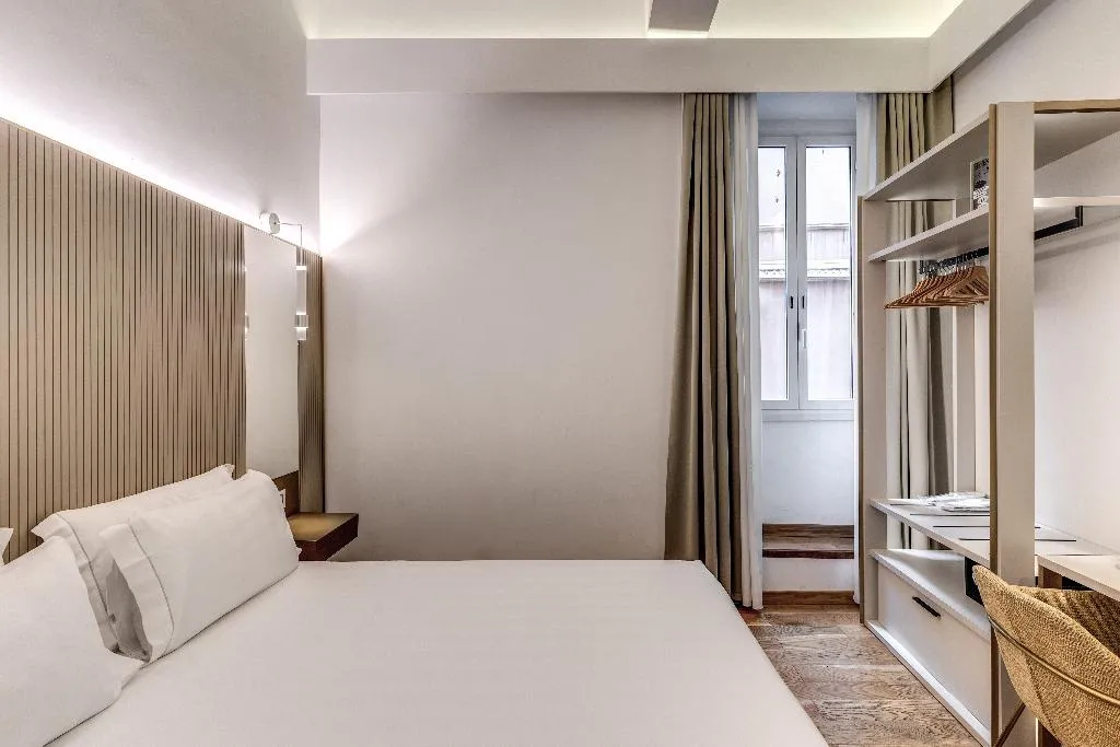 Double or Twin SUPERIOR Room, Relais Trevi 95 Boutique Hotel, Rome