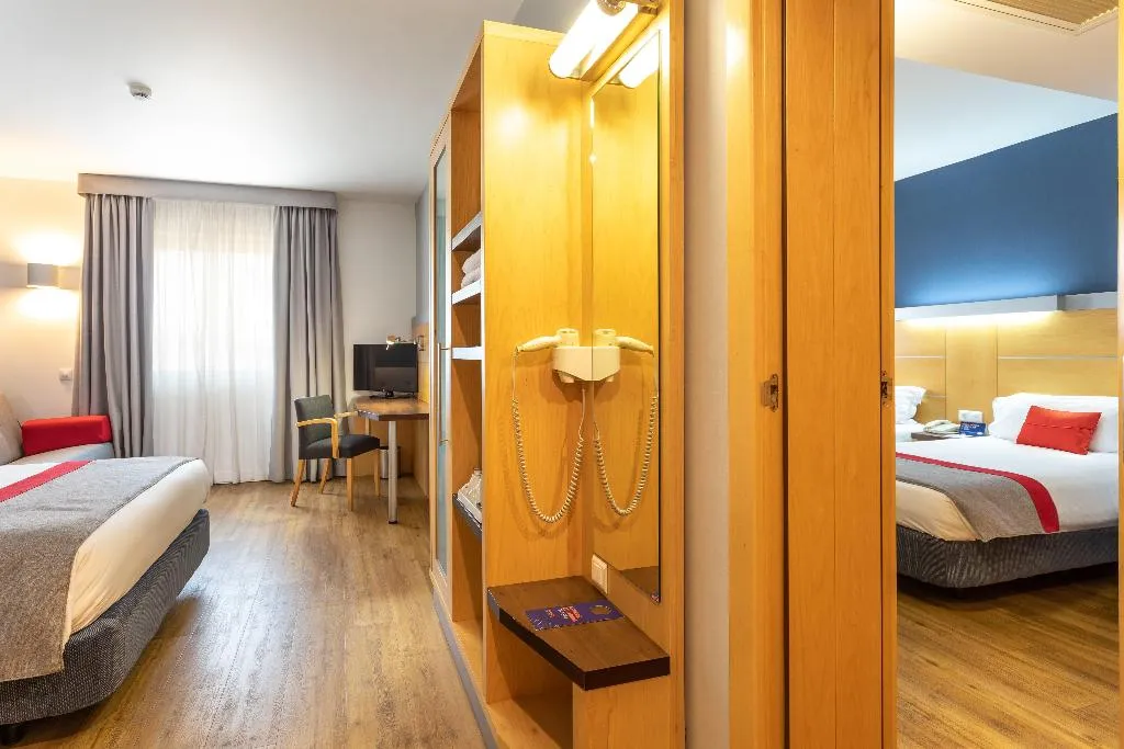 DOUBLE NON SMOKING Room, Holiday Inn Express Lisbon-Oeiras, Lisbon