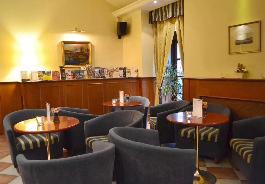 Lobby, Arbes, Prague