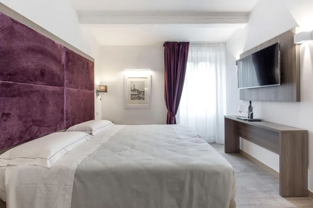 Room, Apollo Guest House, Florence