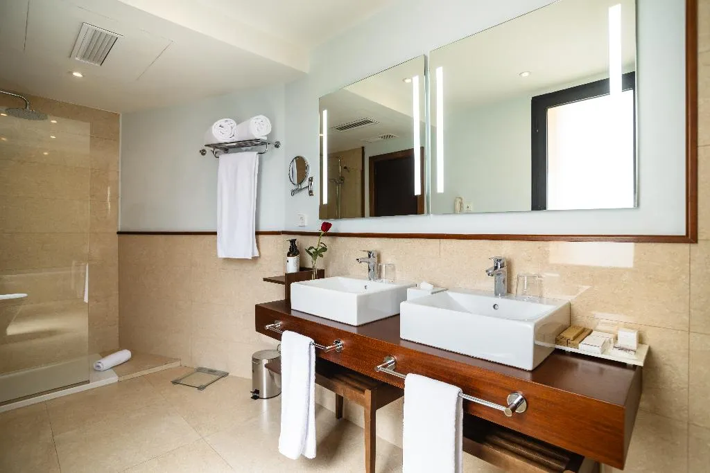 SUITE SEA VIEW CAPACITY 3 Room, Secrets Mallorca Villamil Resort & Spa Only Adults, Majorca