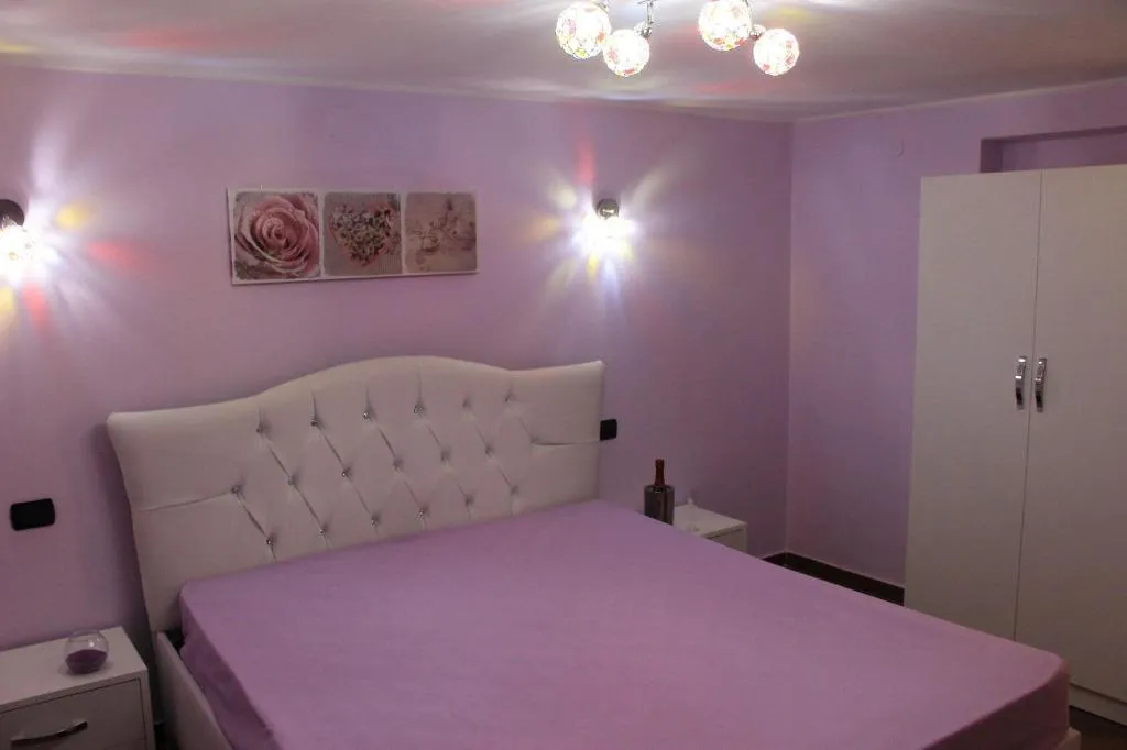 Room, Sanfralù, Naples