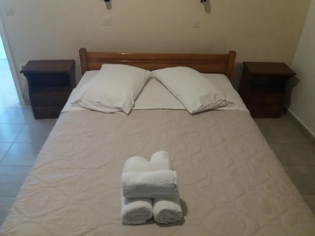 APARTMENT CAPACITY 5 Room, Harbour View, Kalamata
