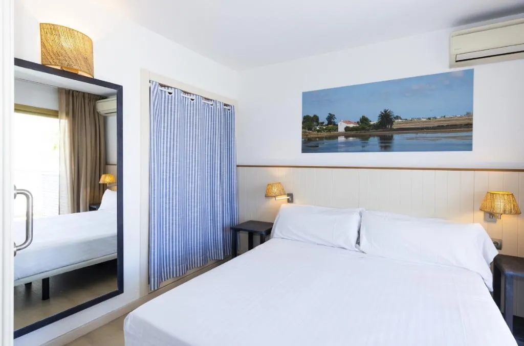 FAMILY ROOM STANDARD Room, Blaumar, Costa Brava
