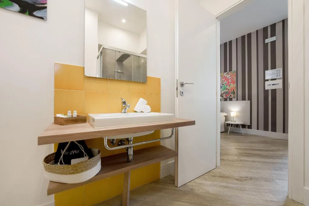 QUADRUPLE CITY VIEW Room, It's Room Naples, Naples