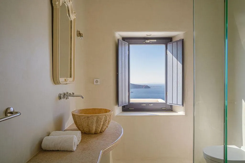 General view, Homeric Poems, Santorini
