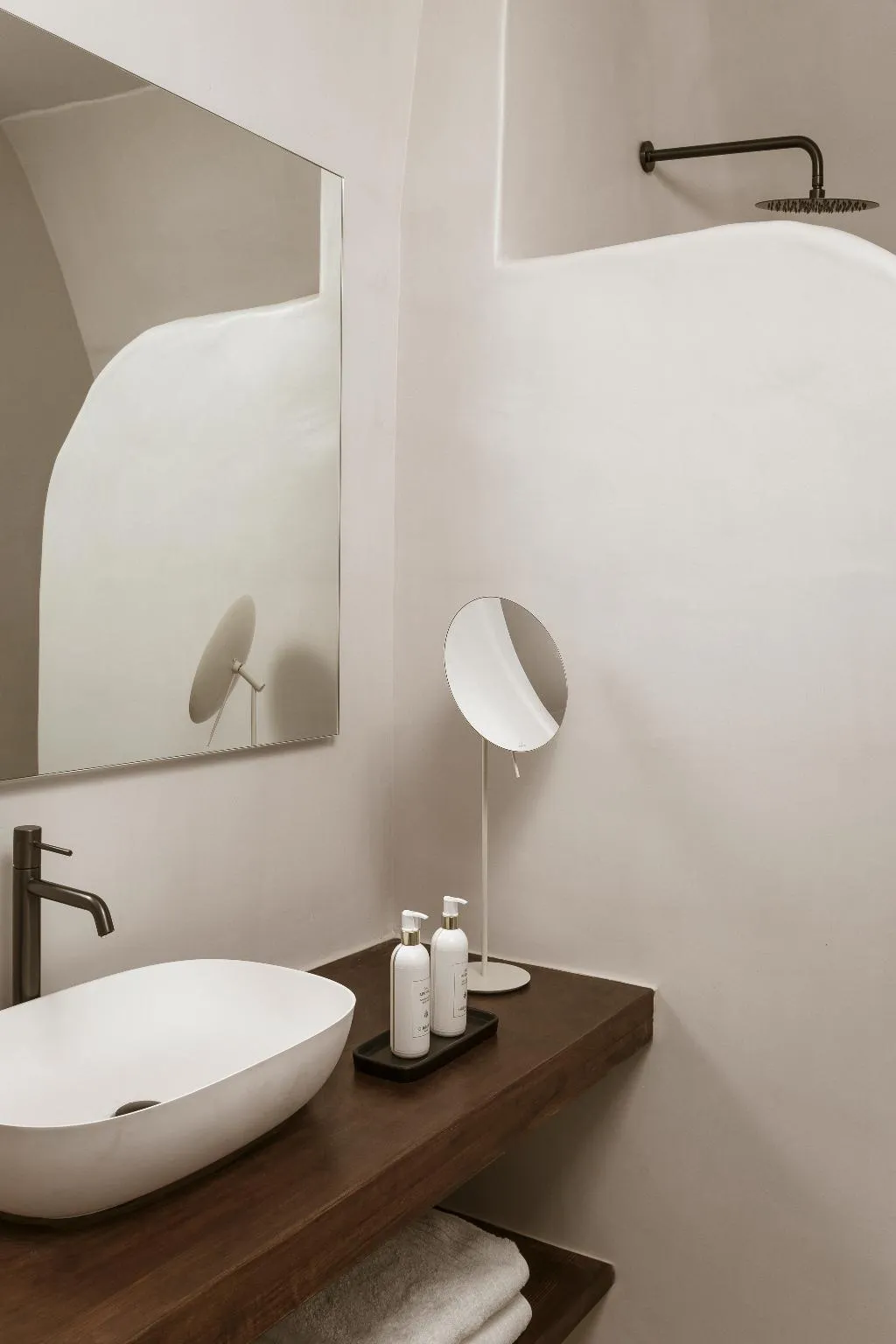 CAVE GRAND Room, Aqua Luxury Suites, Santorini