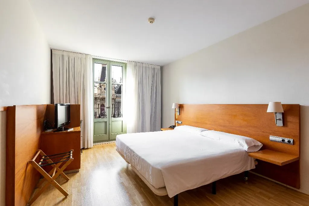 DOUBLE WITH DOUBLE BED Room, Onix Rambla, Barcelona