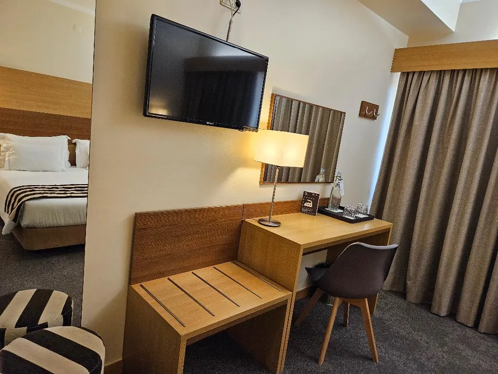 Double or Twin STANDARD Room, Hotel Principe Lisboa, Lisbon