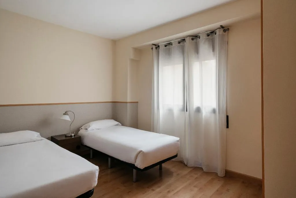 APARTMENT EXECUTIVE Room, Barcelona Apartment Villarroel, Barcelona