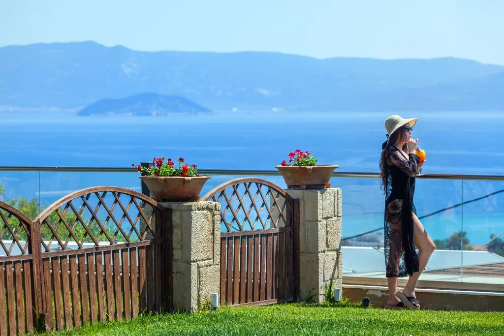 VILLA THREE BEDROOMS WITH PRIVATE POOL Room, Sunny Villas and Spa, Halkidiki