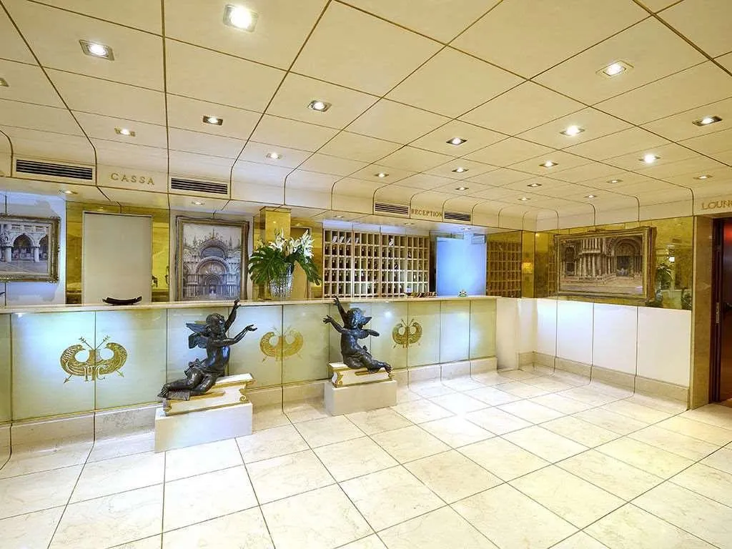 Lobby, Concordia, Venice