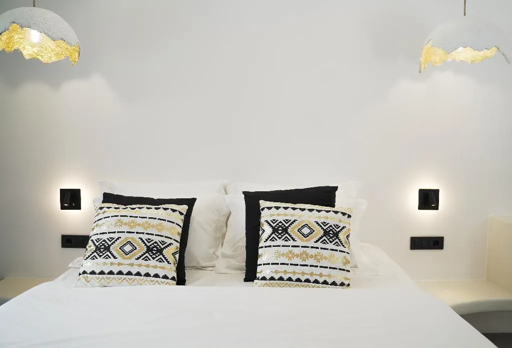 DOUBLE DELUXE WITH JACUZZI Room, King'S Suites, Santorini