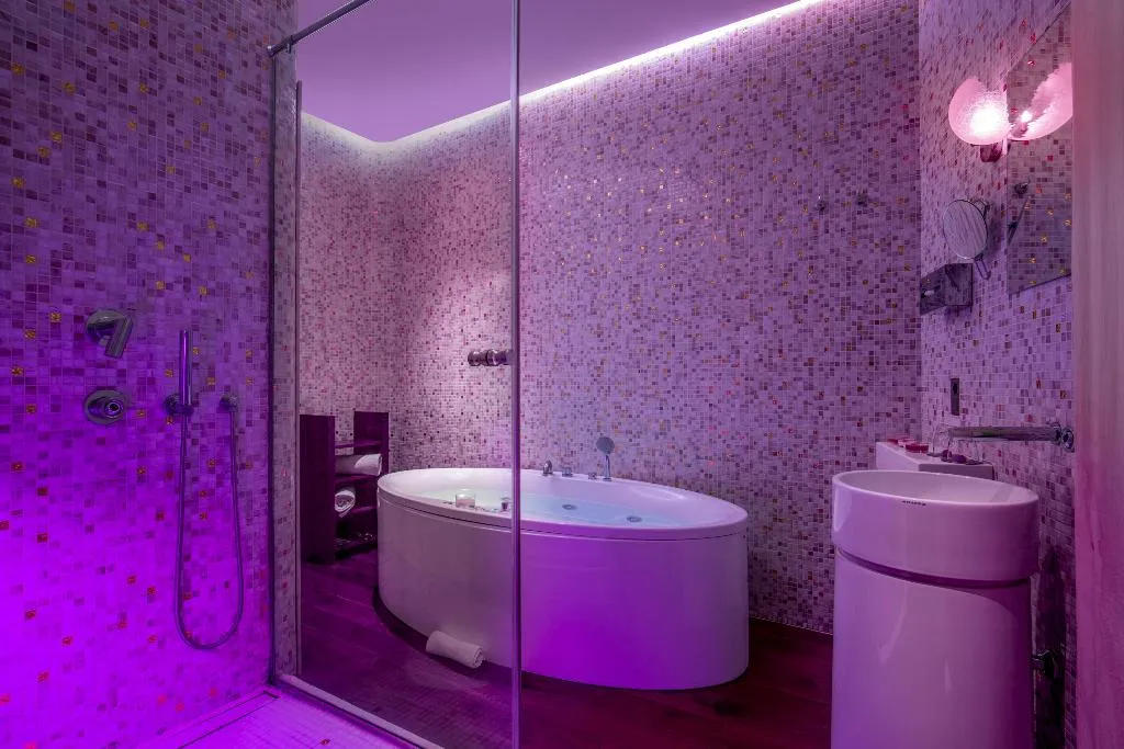 DOUBLE DELUXE SUPERIOR Room, SuiteSistina For Brave Lovers, Rome