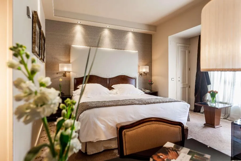 Double or Twin SUPERIOR Room, Wellington Hotel & Spa Madrid, Madrid