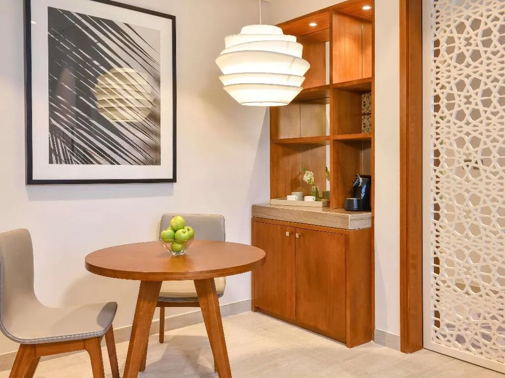 SUITE PREMIUM KING BED Room, Grand Mercure Dubai City, Dubai