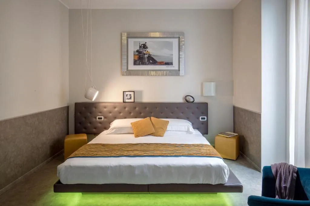 Room, Montenapoleone Suites, Milan