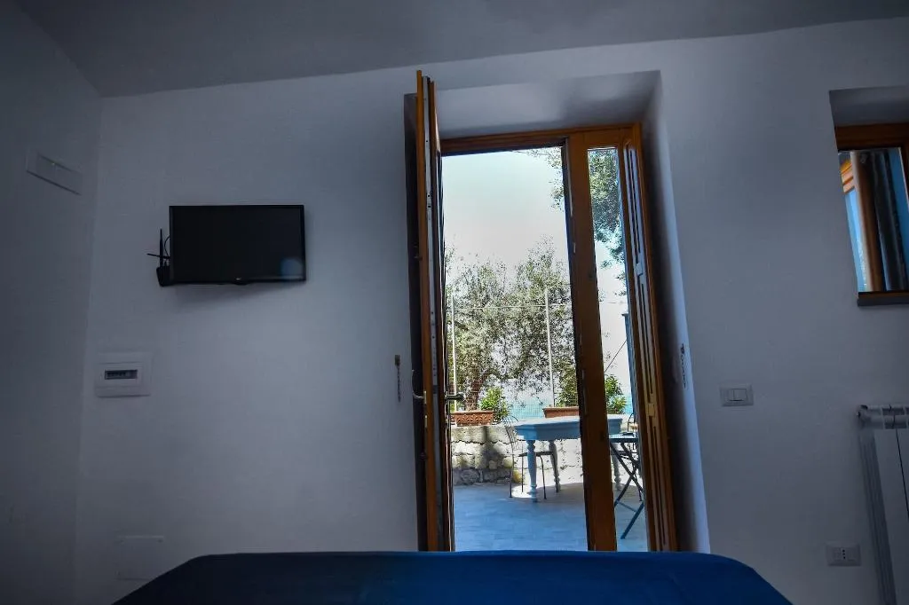 Room, Villa Mariagiovanna, Naples
