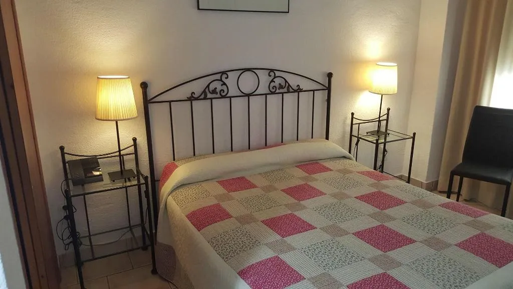 Room, Hostal Residencia Catalina, Costa Brava