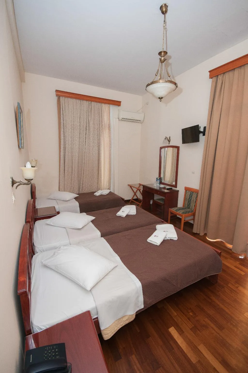 TRIPLE STANDARD Room, Cecil hotel, Athens
