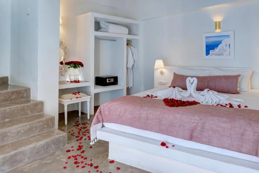 VILLA SEA VIEW HONEYMOON Room, Desiterra Resort, Santorini