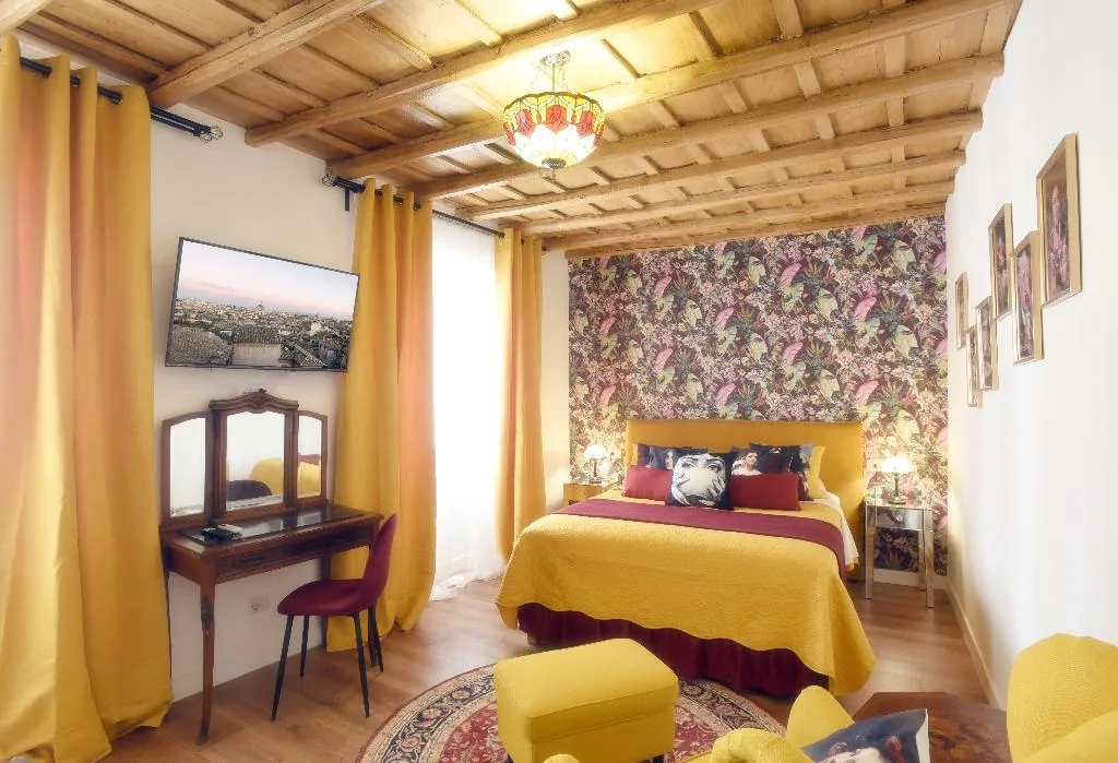 DOUBLE DELUXE ONE BED Room, Guest House Ventisei Scalini A Trastevere, Rome