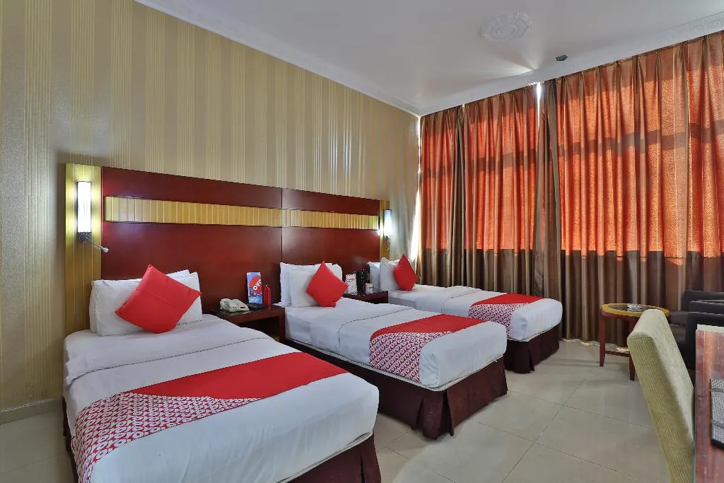 TRIPLE STANDARD Room, Phoenix Hotel, Dubai