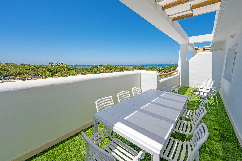 APARTMENT CAPACITY 8 THREE BEDROOMS Room, Punta Candor Suites, Costa De La Luz