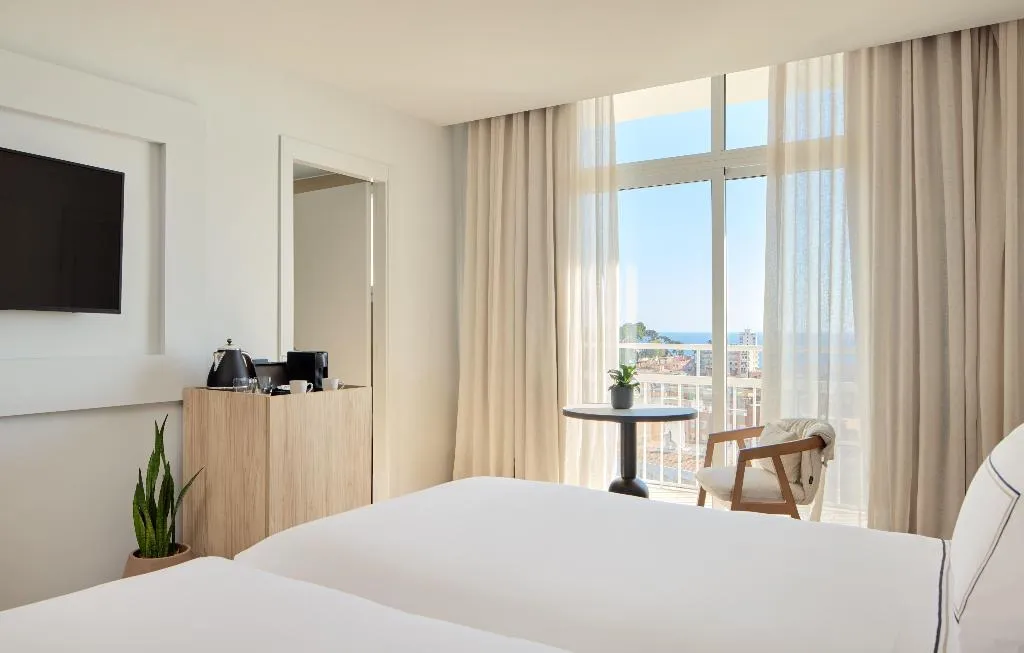 Double or Twin STANDARD Room, Melia Lloret de Mar, Costa Brava