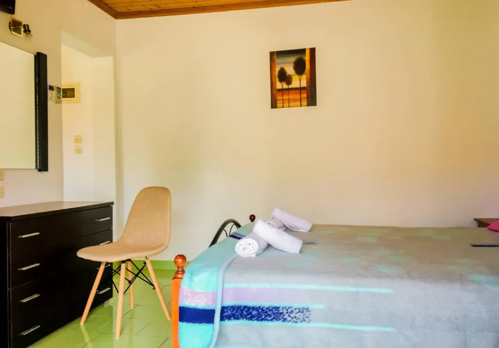 STUDIO STANDARD Room, Villa Panorea, Corfu