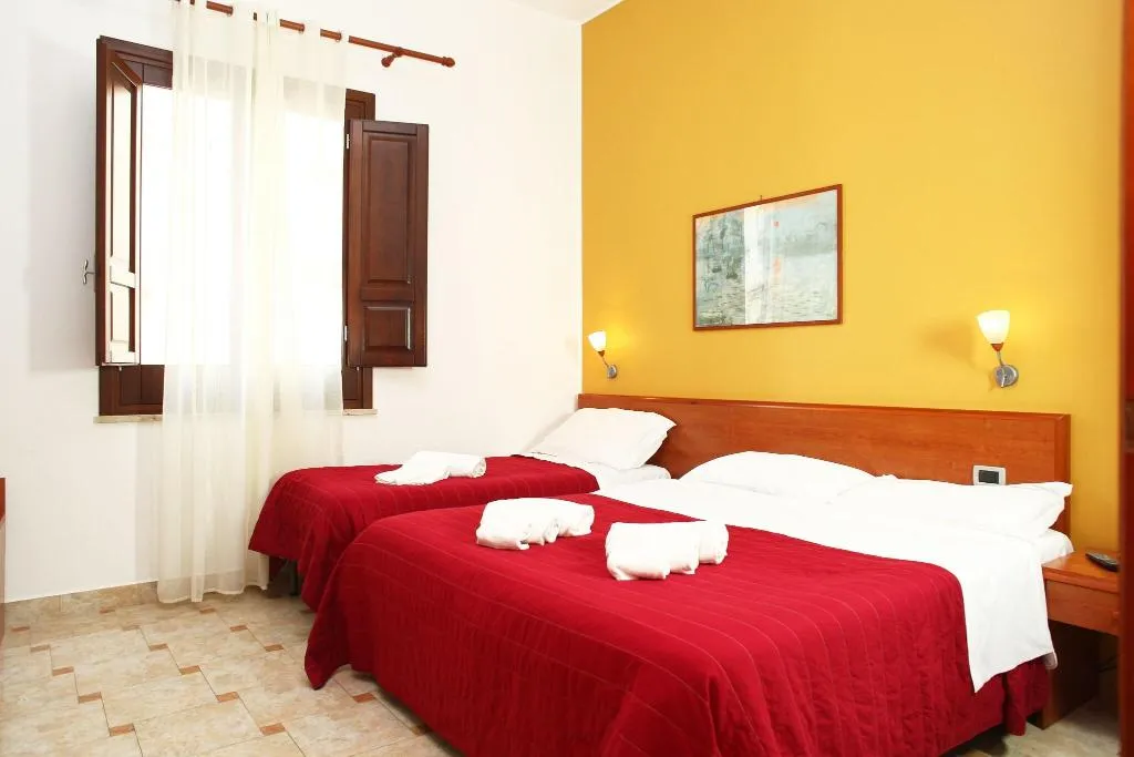 Room, Albergo Maccotta, Palermo