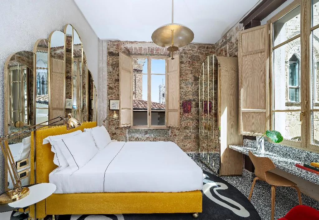 DOUBLE SUPERIOR Room, Hotel Calimala Firenze, Florence
