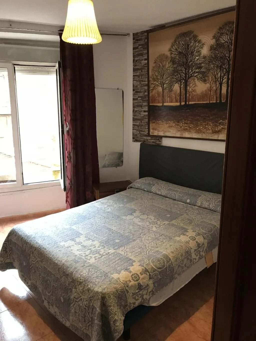 General view, Hostal Becerrea, Madrid