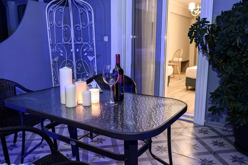 TRIPLE CLASSIC Room, Parthenon Art Executive Wing, Thessaloniki