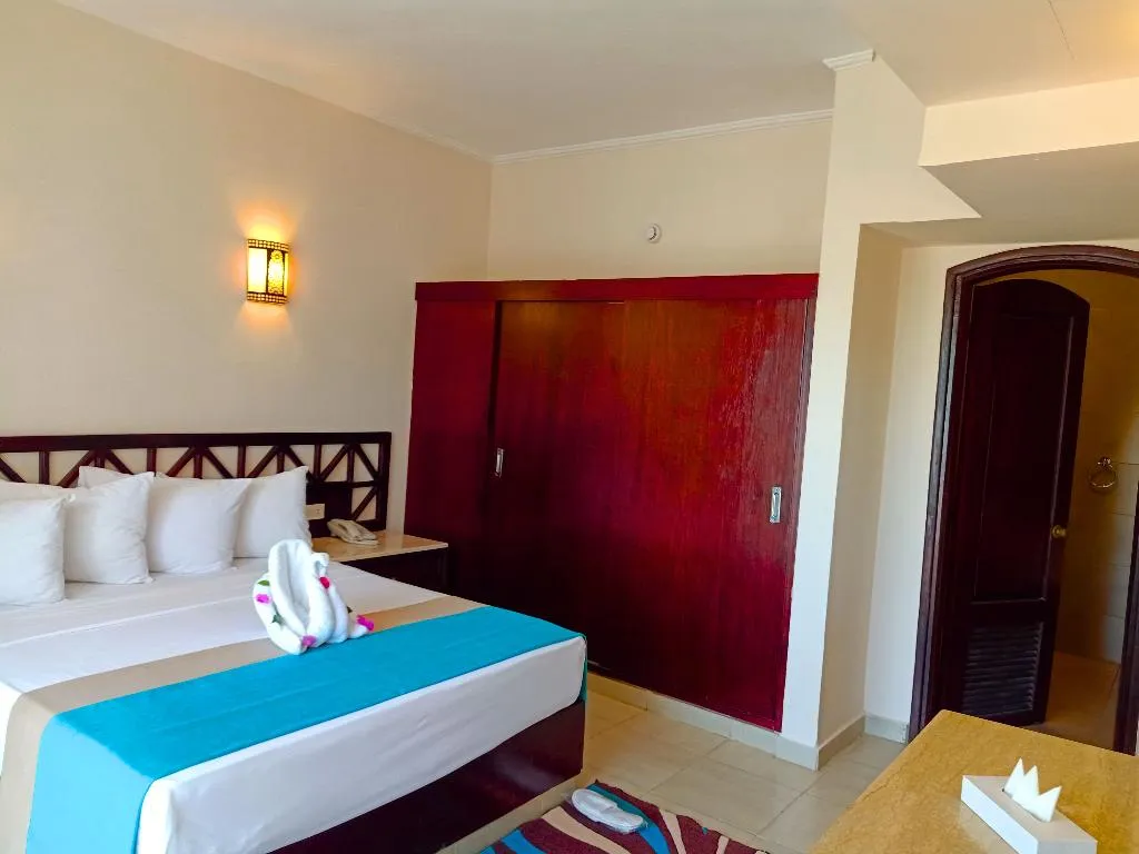 JUNIOR SUITE SEA VIEW Room, Utopia Beach Club, Red Sea Riviera