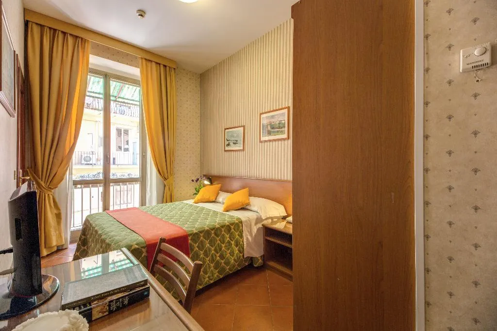 DOUBLE STANDARD Room, Corona, Rome