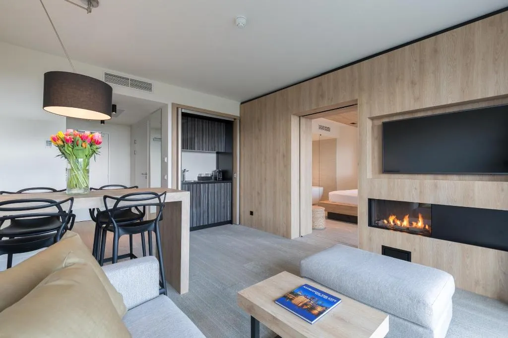 SUITE STANDARD Room, Leonardo Royal Hotel Den Haag Promenade, Amsterdam