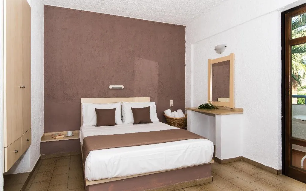 STUDIO CAPACITY 4 Room, Aspro Hotel, Crete