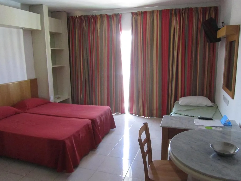 TRIPLE STANDARD Room, Topaz Hotel, Malta