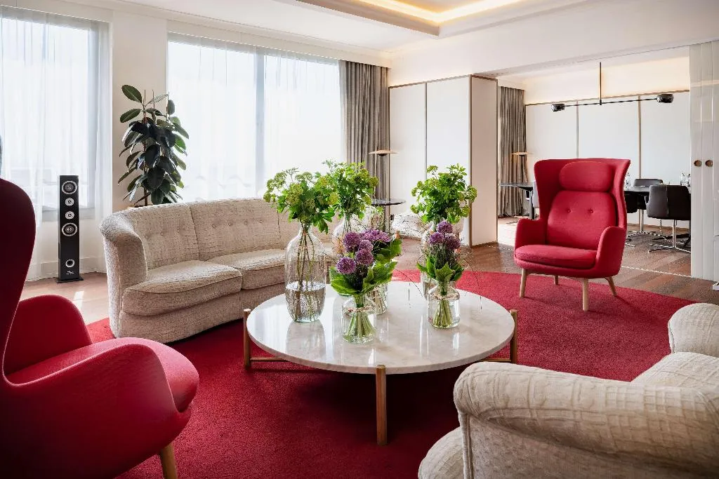 Room, NH Collection Madrid Eurobuilding, Madrid