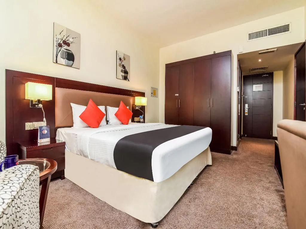 DOUBLE DELUXE Room, Landmark Summit Hotel, Dubai