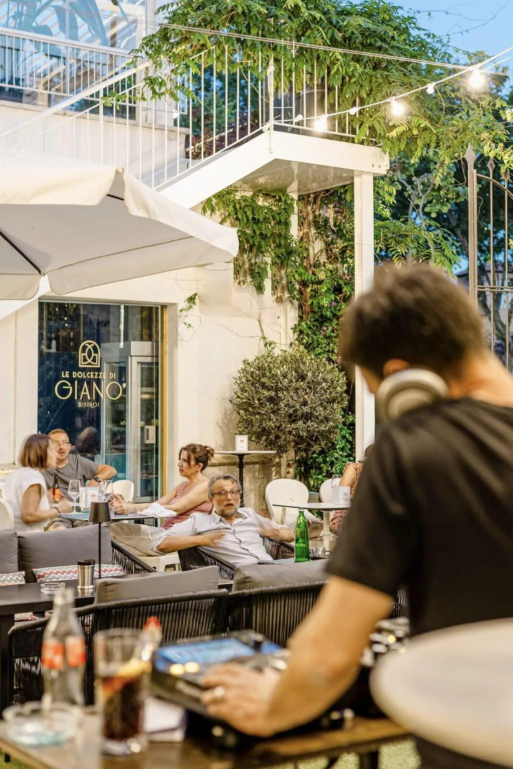 Bar, Villa Zaccardi, Rome