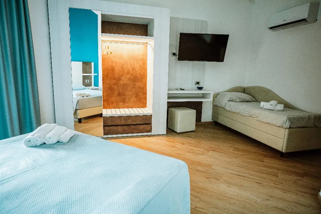 DOUBLE SUPERIOR WITH BALCONY Room, Hotel I Ginepri, Olbia