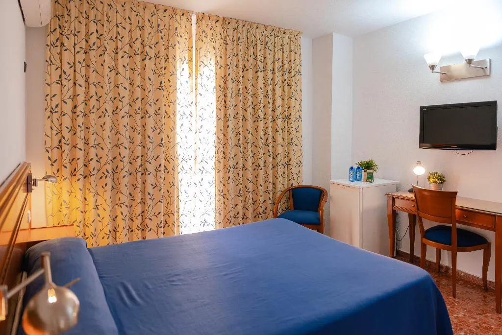TRIPLE STANDARD Room, Port Europa, Costa Blanca