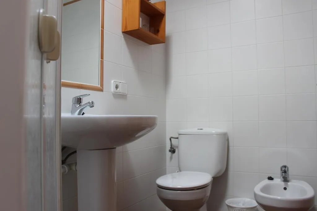 Room, Viviendas Ferrer, Ibiza